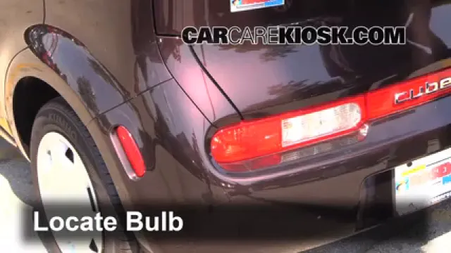 2011 Nissan Cube S 1.8L 4 Cyl. Éclairage Feux de position arrière (remplacer ampoule)